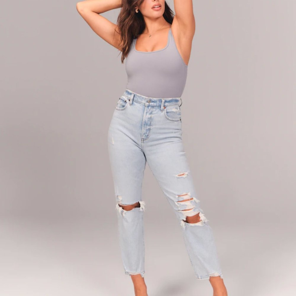 A&F Ultra High Rise Ankle Straight Jeans 8R